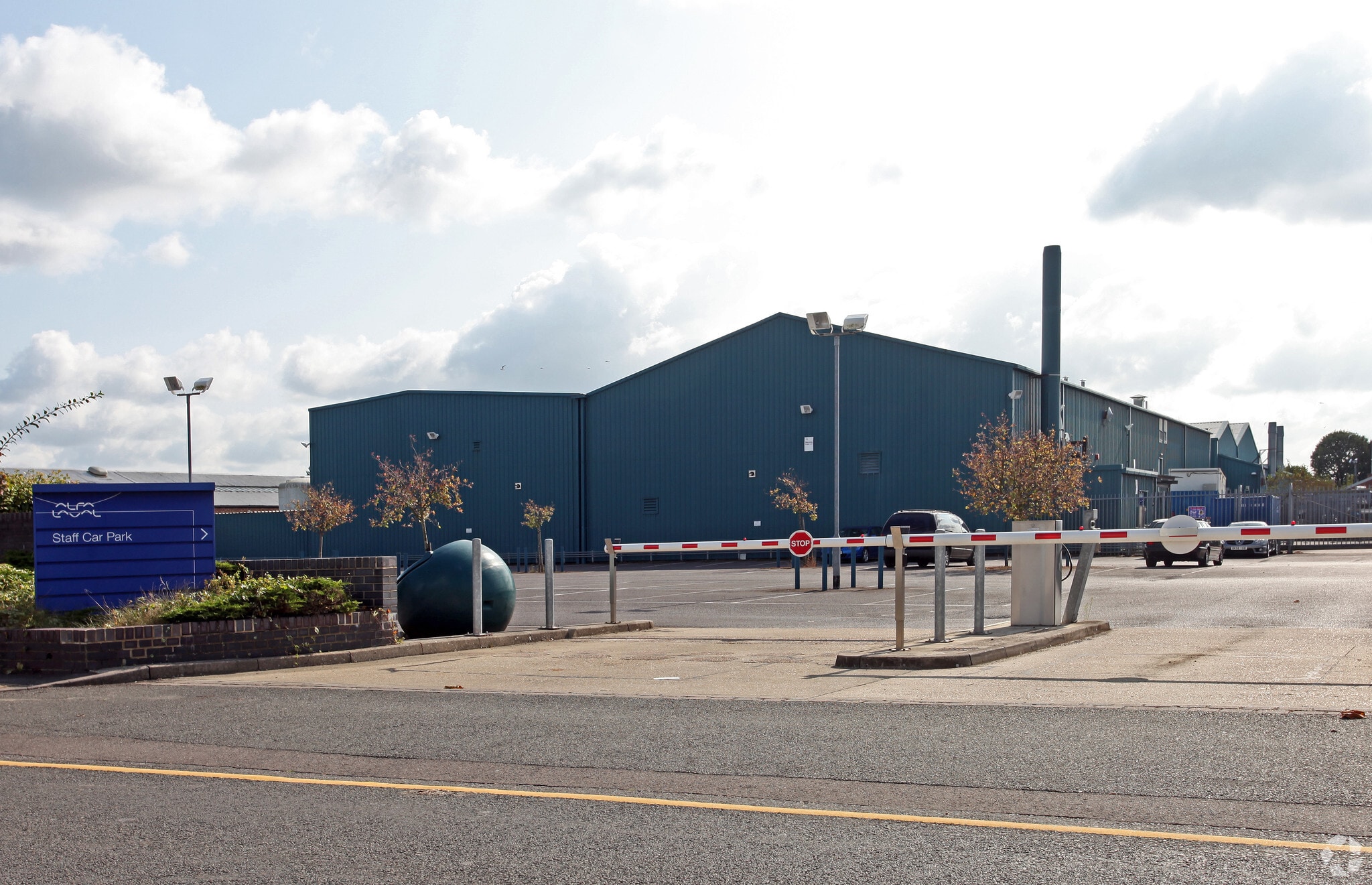 7 Doman Rd, Camberley for sale Primary Photo- Image 1 of 1