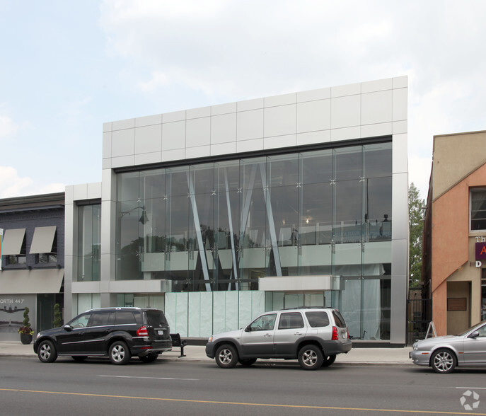 2529 Yonge St, Toronto, ON for lease - Building Photo - Image 2 of 4