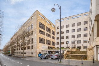 More details for 4-8 Rue Auguste Perret, Rueil-Malmaison - Office for Lease