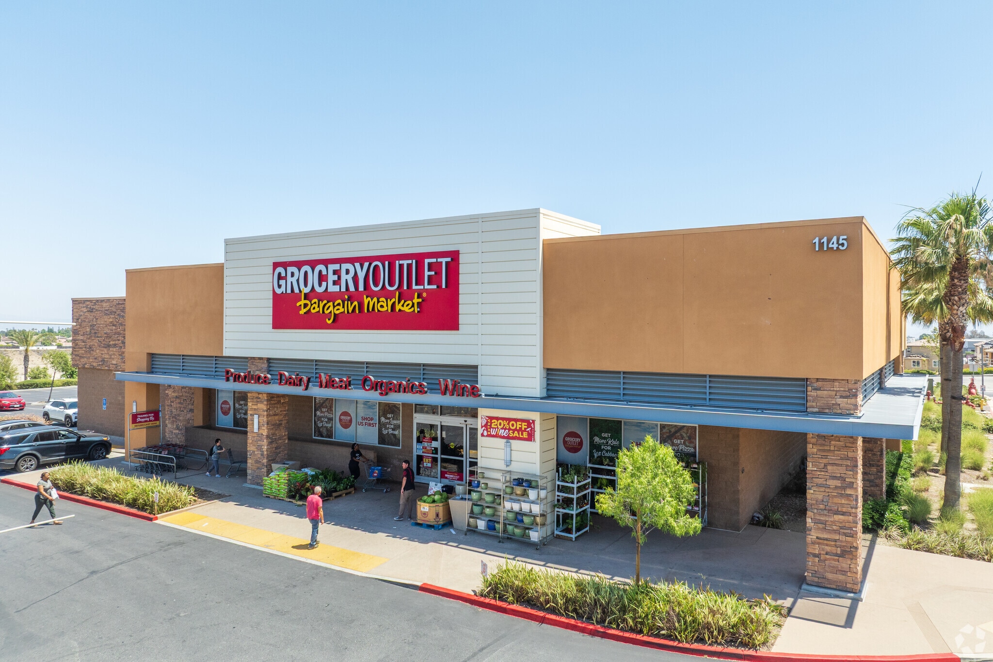 1145 Renaissance Pky, Rialto, CA for lease Primary Photo- Image 1 of 23