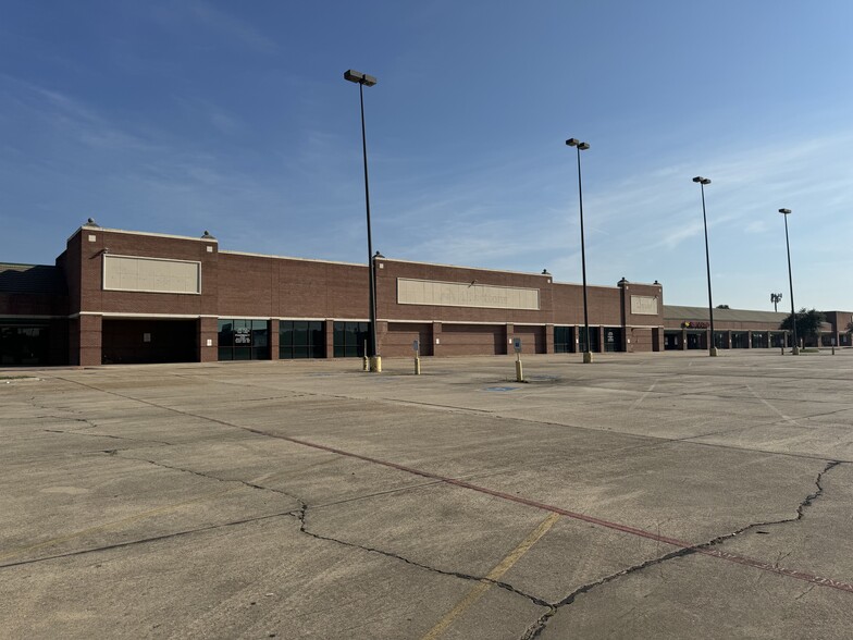 3121 E Texas St, Bossier City, LA for lease - Building Photo - Image 2 of 3