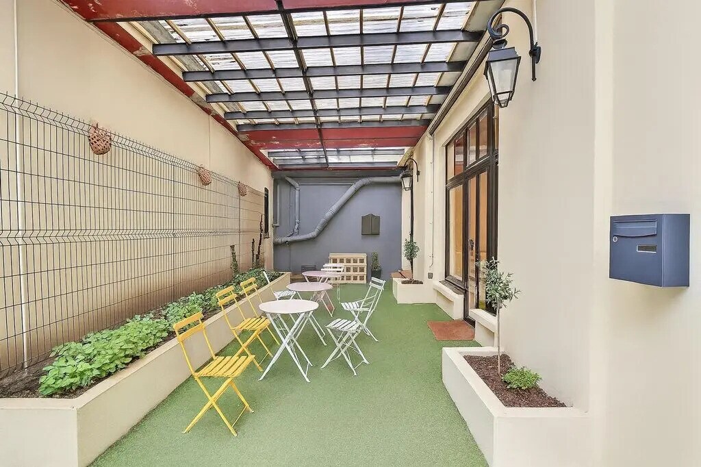 Location Bureaux 600 m² - Photo 1