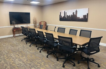 1800 MacArthur Blvd NW, Atlanta, GA for lease Interior Photo- Image 2 of 6