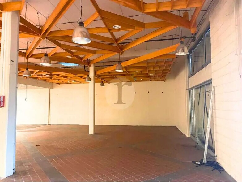 Retail in Marcq-en-Baroeul for sale - Interior Photo - Image 3 of 4