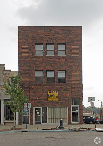 148 N Saginaw St, Pontiac, MI for sale - Building Photo - Image 2 of 3