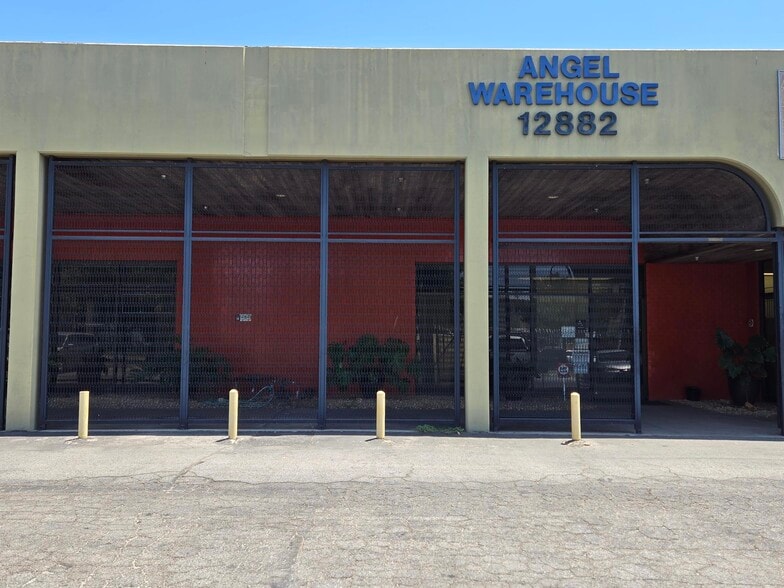 12882 Pierce St, Pacoima, CA for lease - Building Photo - Image 1 of 2