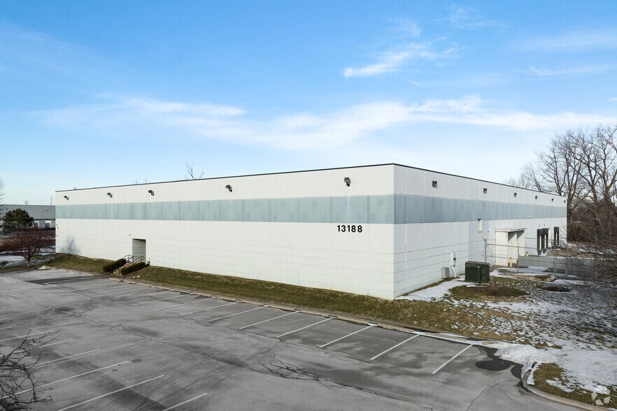 13188 Lakefront Dr, Earth City, MO 63045