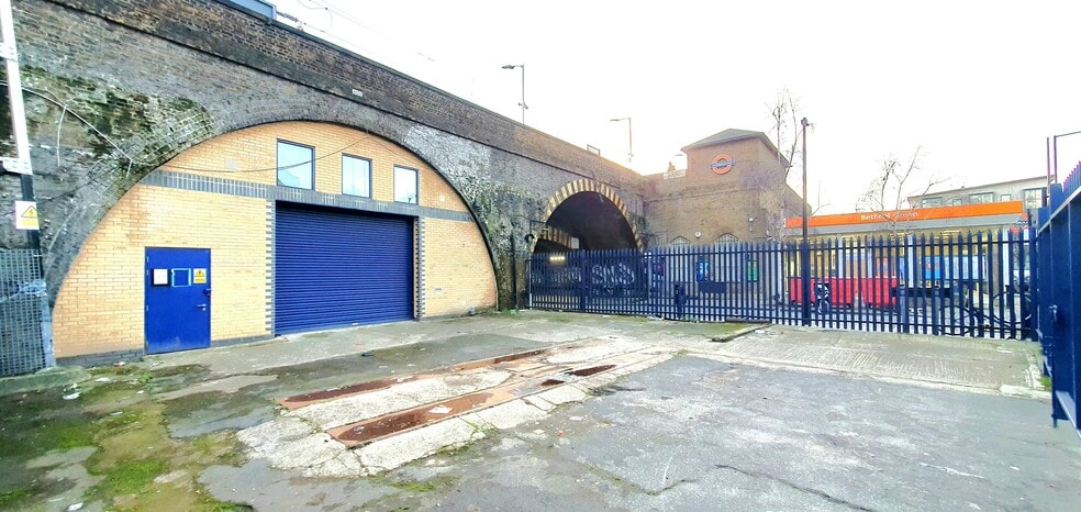 Three Colts Ln, London for lease - Building Photo - Image 1 of 9