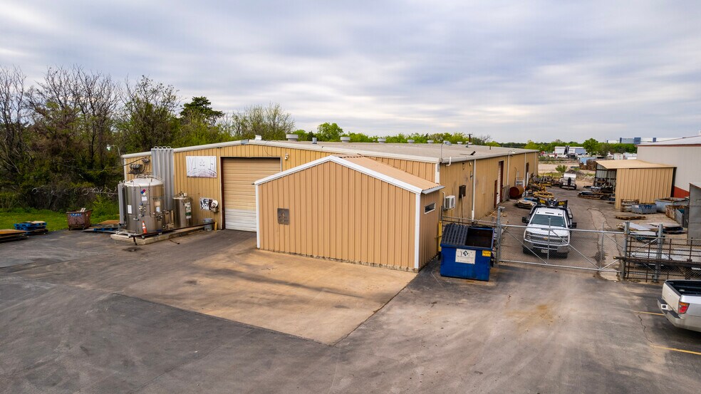 5711 W Ledbetter Dr, Dallas, TX 75236 Industrial for Sale