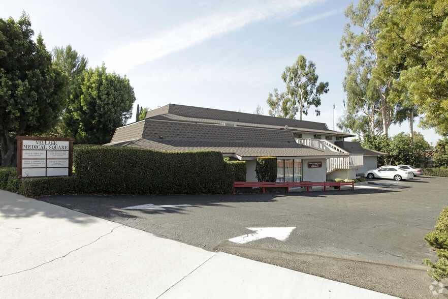 23525 Golden Springs Dr, Diamond Bar, CA for lease - Building Photo - Image 1 of 14