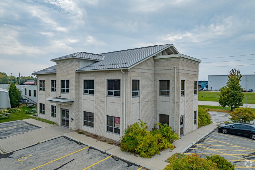 21 Lewis Rd, Guelph, ON for lease - Building Photo - Image 3 of 5