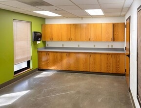 5665 NW Wagon Way, Hillsboro, OR for lease Interior Photo- Image 2 of 3