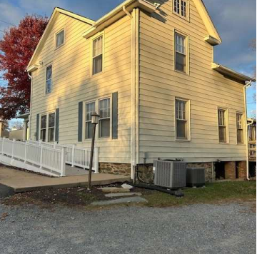 2 W Loudoun St, Round Hill, VA for lease - Building Photo - Image 2 of 6