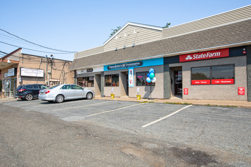 6-14 Elm St, Oakland, NJ for lease - Building Photo - Image 1 of 39