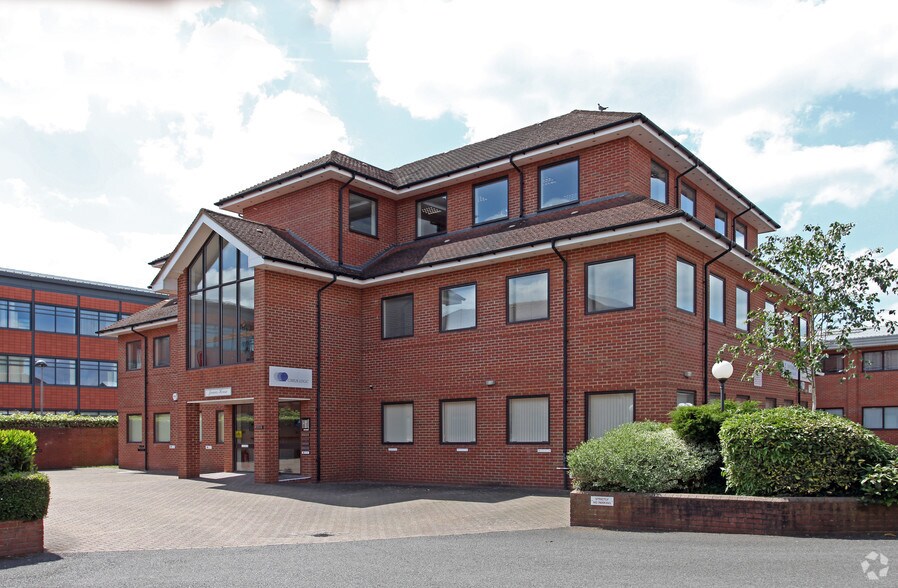 Dedmere Rd, Marlow, BKM SL7 1FJ