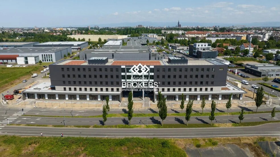 Retail in Strasbourg for lease - Building Photo - Image 3 of 7