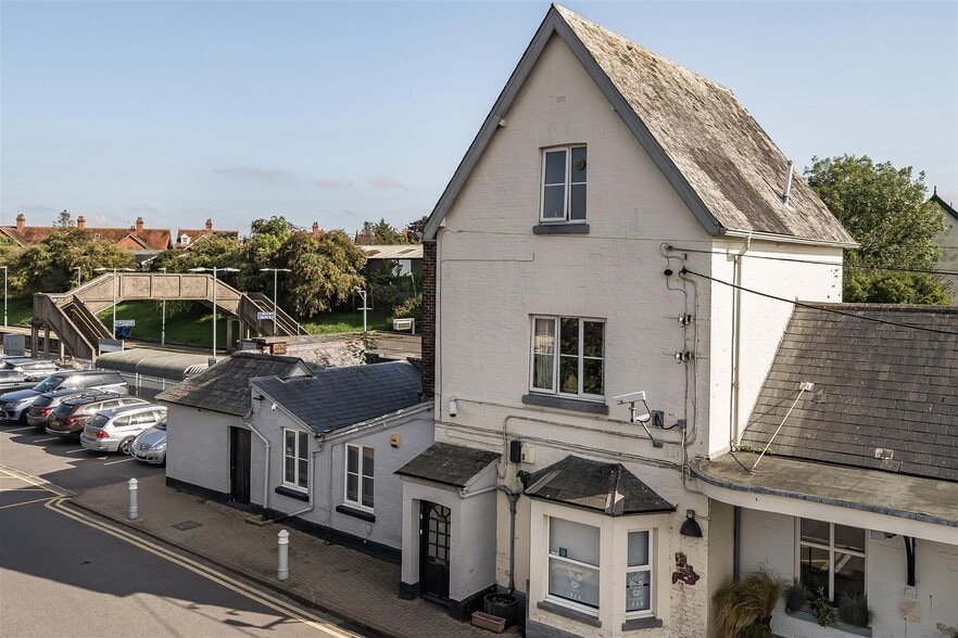 Station Yard, Gillingham for sale - Primary Photo - Image 1 of 11