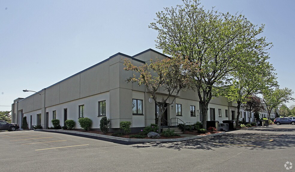150 New Boston St, Woburn, MA for lease - Building Photo - Image 2 of 15