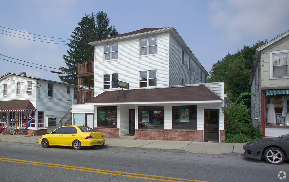 74 N Main St, Jewett City, CT for lease - Building Photo - Image 2 of 21
