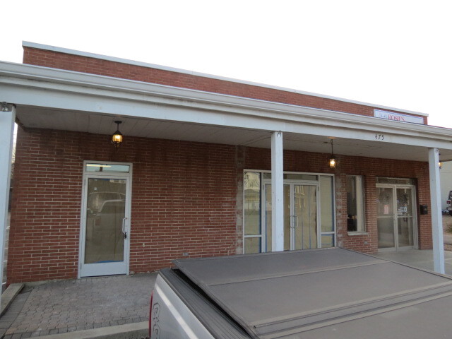 475 E Main St, Circleville, OH for lease - Building Photo - Image 1 of 9