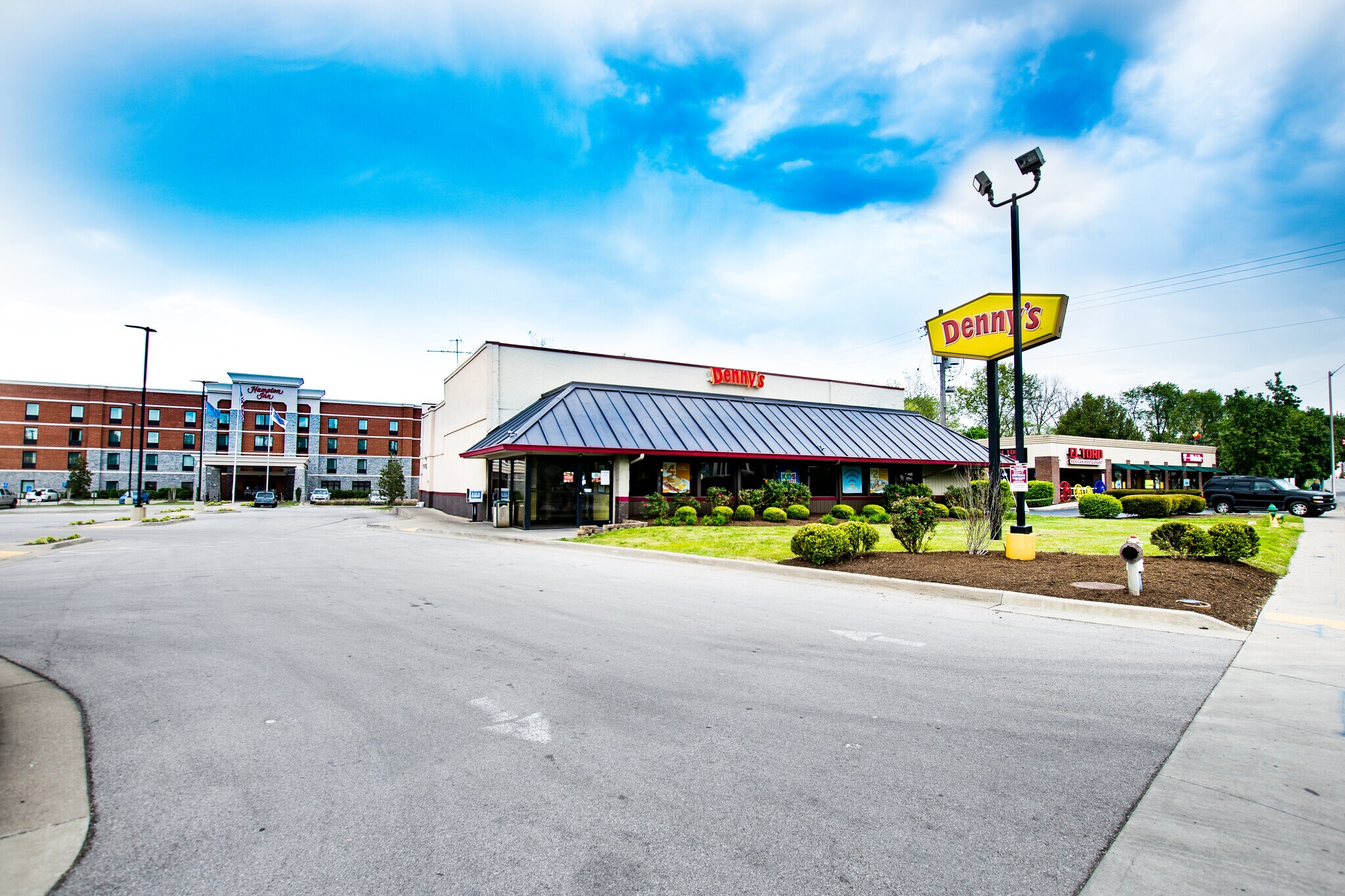 1929 A Nicholasville Rd, Lexington, KY for sale Building Photo- Image 1 of 1