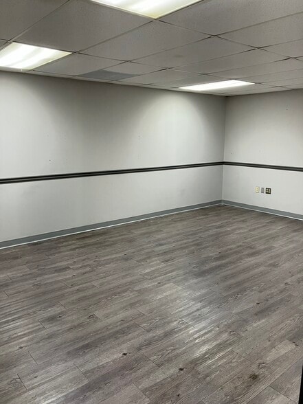 53 Pearl Industrial Ave, Hoschton, GA for lease - Building Photo - Image 2 of 5