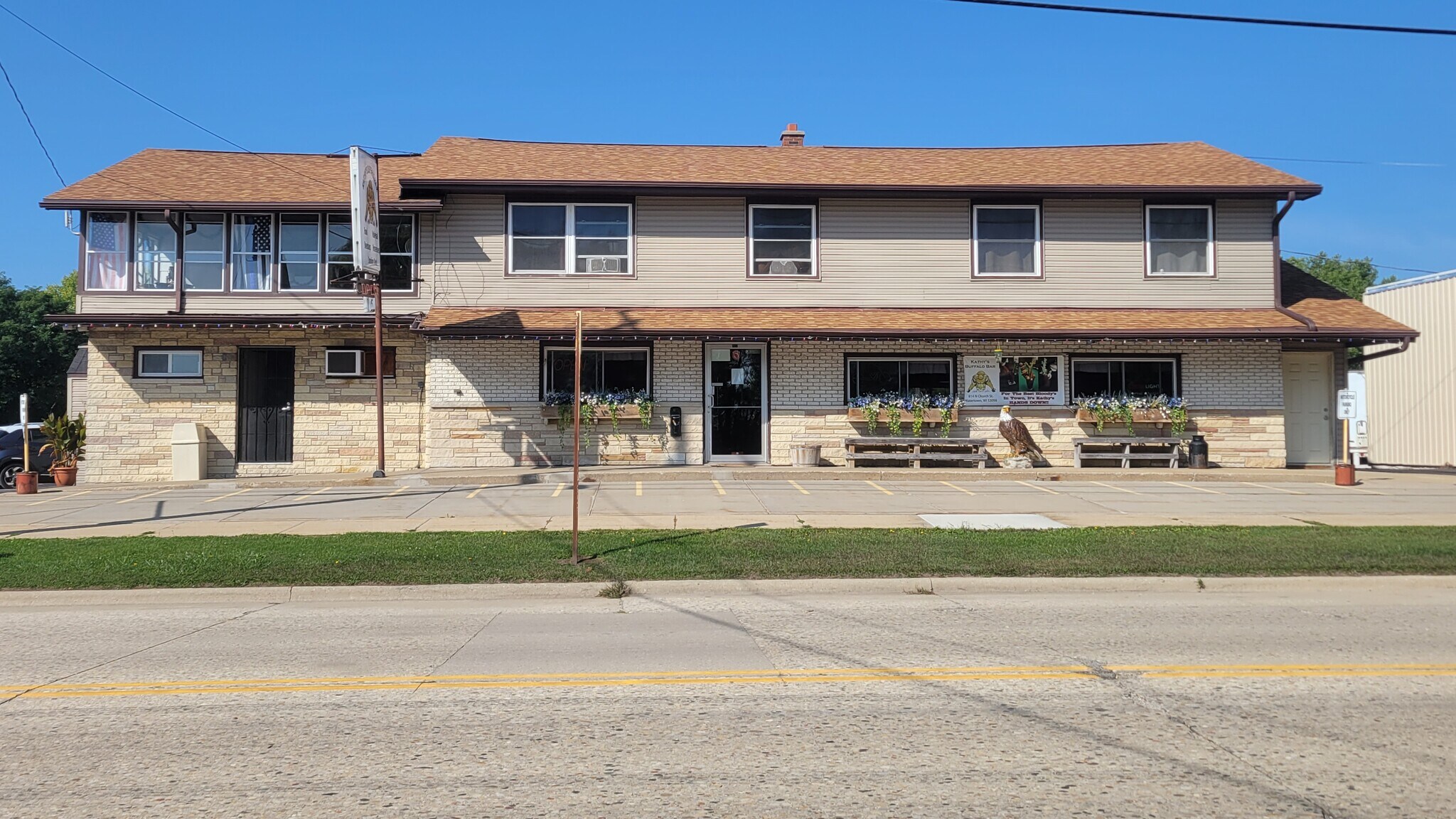 814 N Church St, Watertown, WI for sale Building Photo- Image 1 of 1