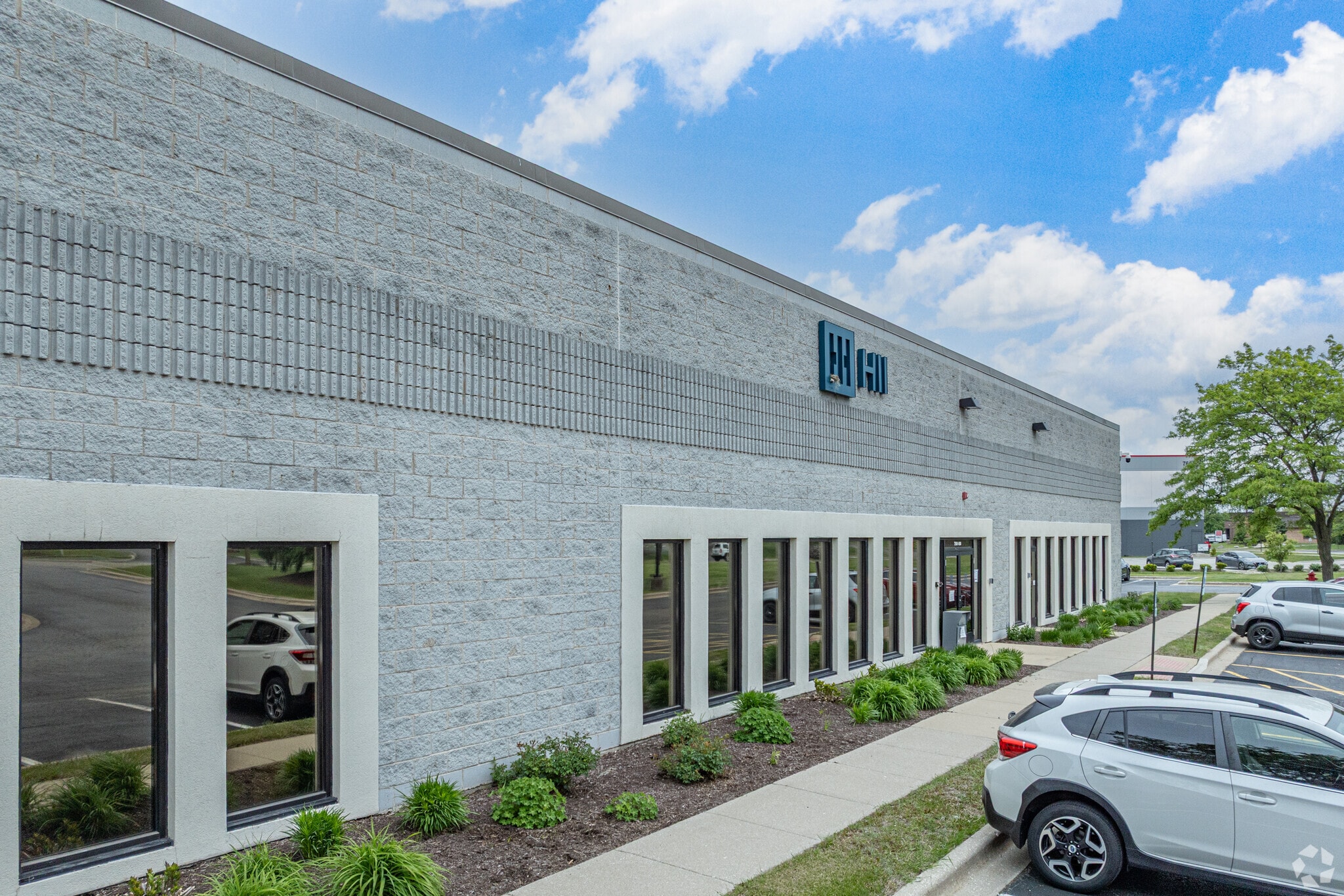 7501 S Quincy St, Willowbrook, IL for lease Primary Photo- Image 1 of 6