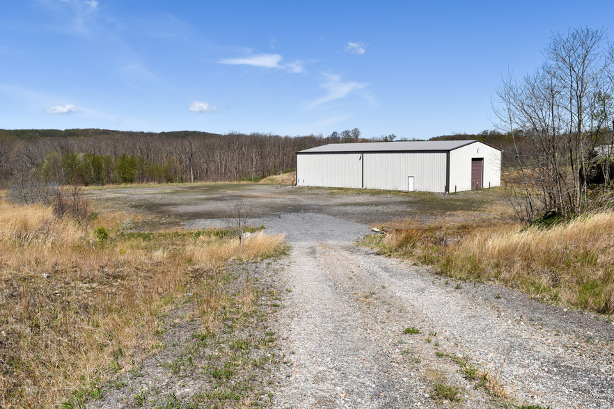 Northpointe Drive/Pointe Plaza - 30 AC portfolio of 4 properties for sale on LoopNet.com - Building Photo - Image 3 of 38