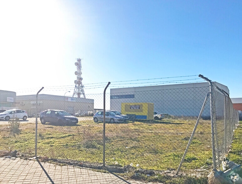 Calle del Trigo, 20, Leganés, Madrid for lease - Primary Photo - Image 1 of 2