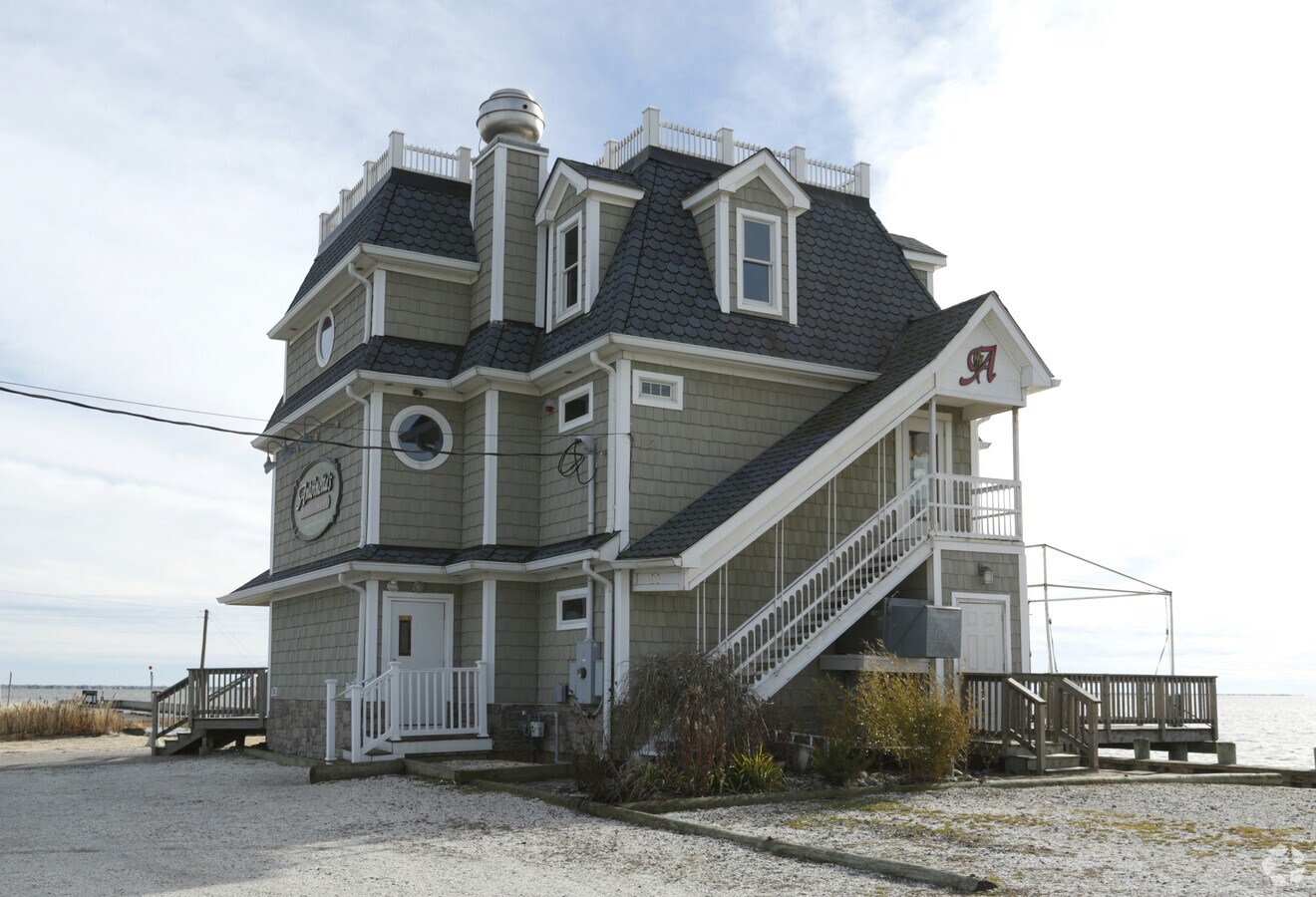 523 Cedar Run Dock Rd, West Creek, NJ 08092