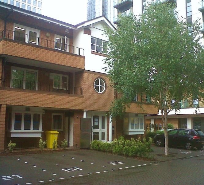 1-6 Admirals Way, London for sale Primary Photo- Image 1 of 1