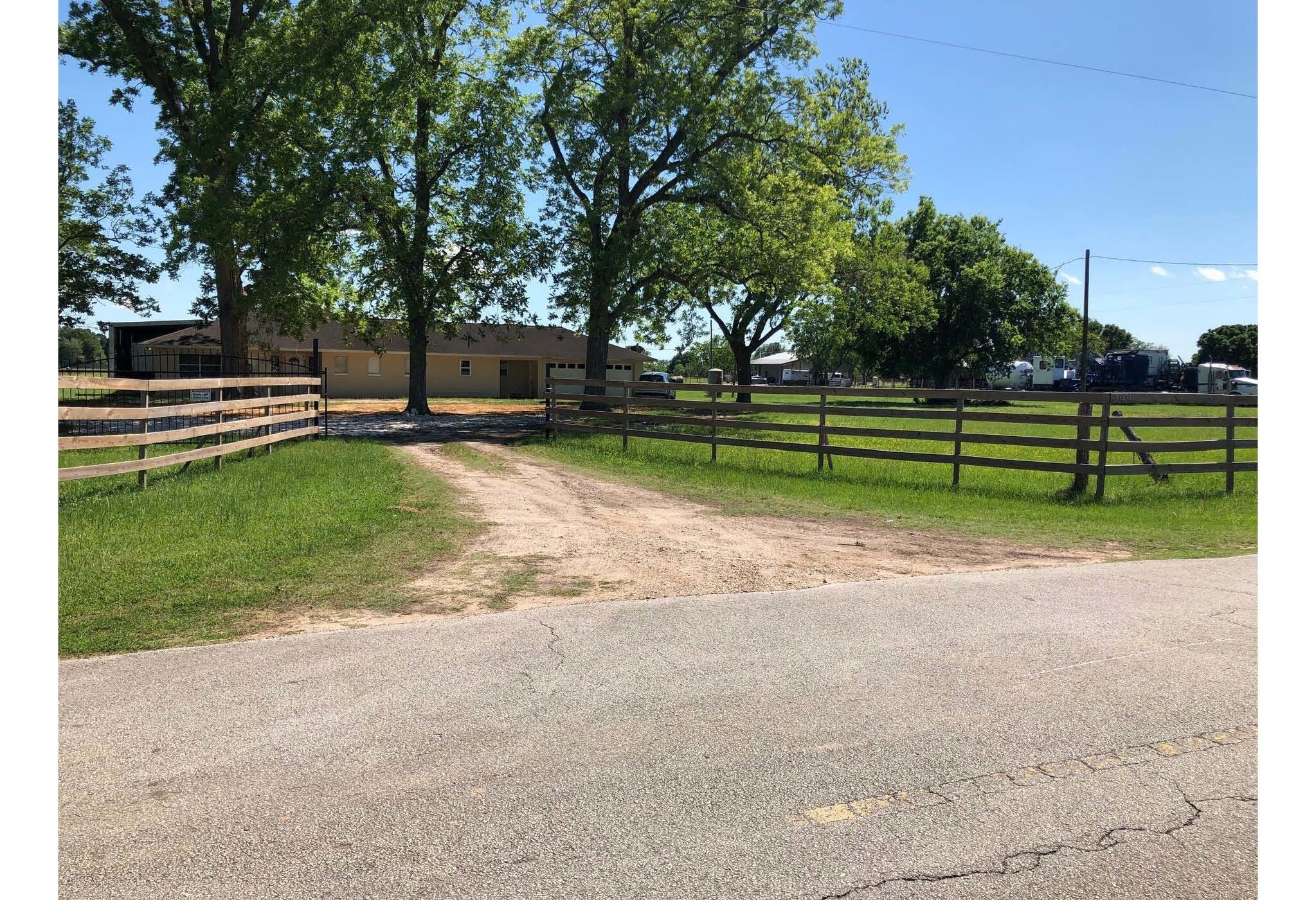 23423 BOTKINS Rd, HOCKLEY, TX for sale Primary Photo- Image 1 of 1