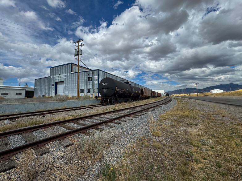 520 Garnet St, Tooele, UT for lease - Building Photo - Image 2 of 17