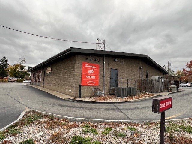 1290 Mount Hope Ave, Rochester, NY for lease - Building Photo - Image 3 of 4