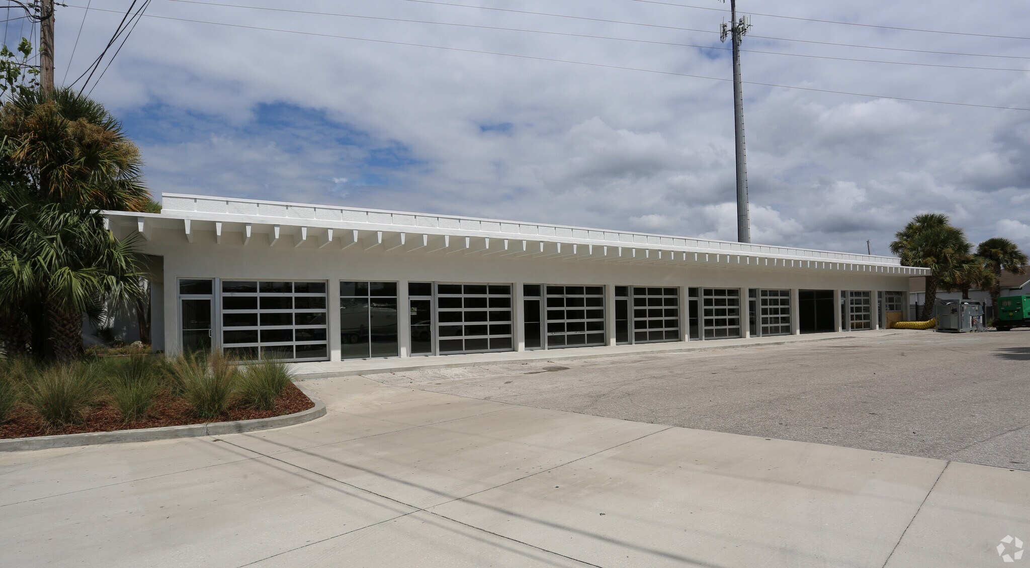 4591 Lakeside Dr, Jacksonville, FL for sale Primary Photo- Image 1 of 1