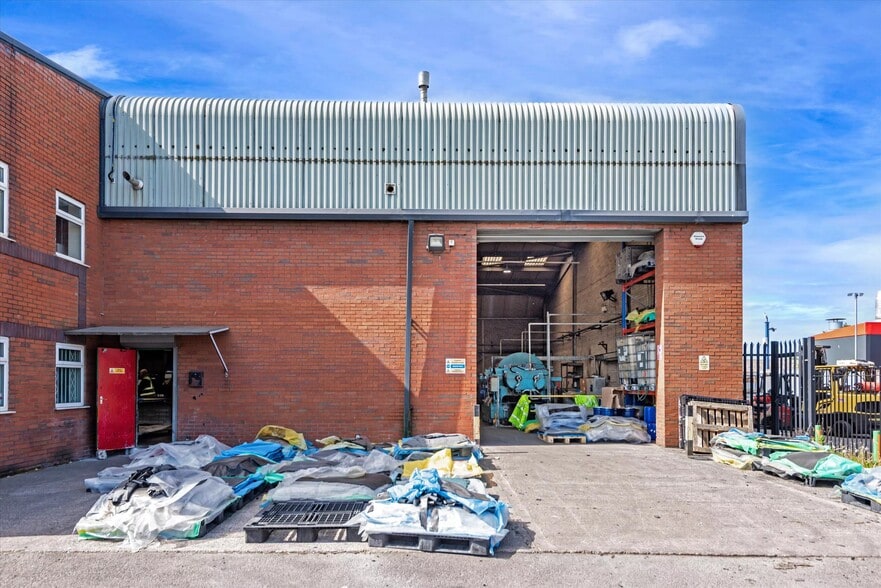 Greengate Works & Units 2 & 4 Broadoak portfolio of 3 properties for sale on LoopNet.com - Building Photo - Image 3 of 5