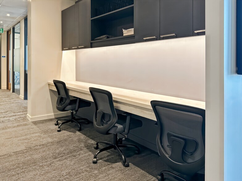 4763-4789 Yonge St, Toronto, ON for lease - Interior Photo - Image 3 of 13