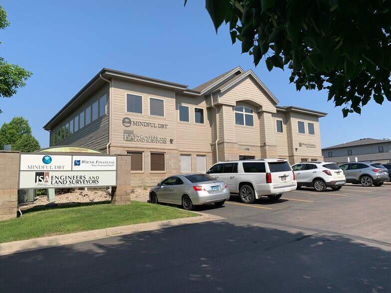 6810 S Lyncrest Ave, Sioux Falls, SD for sale - Building Photo - Image 1 of 1