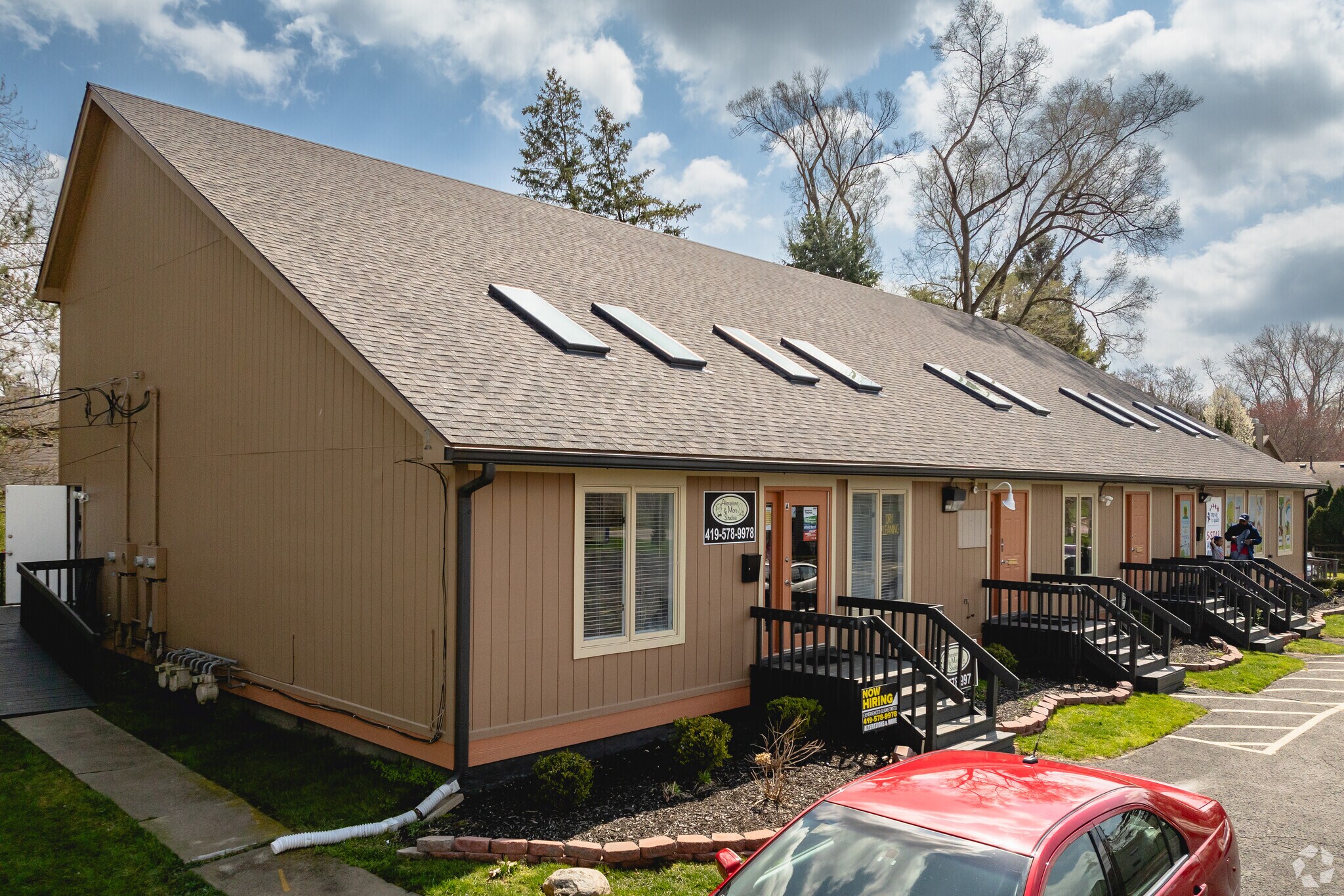 2400 N Reynolds Rd, Toledo, OH for sale Primary Photo- Image 1 of 1