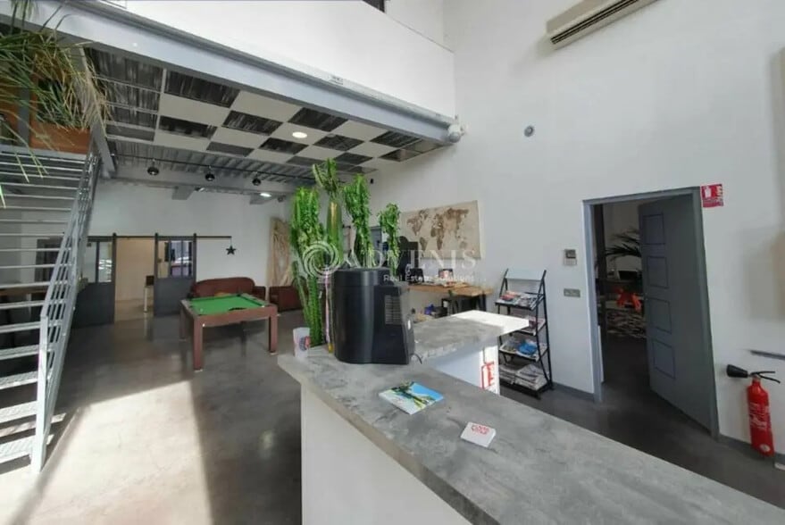 Office in Lunel-Viel for lease - Interior Photo - Image 1 of 9