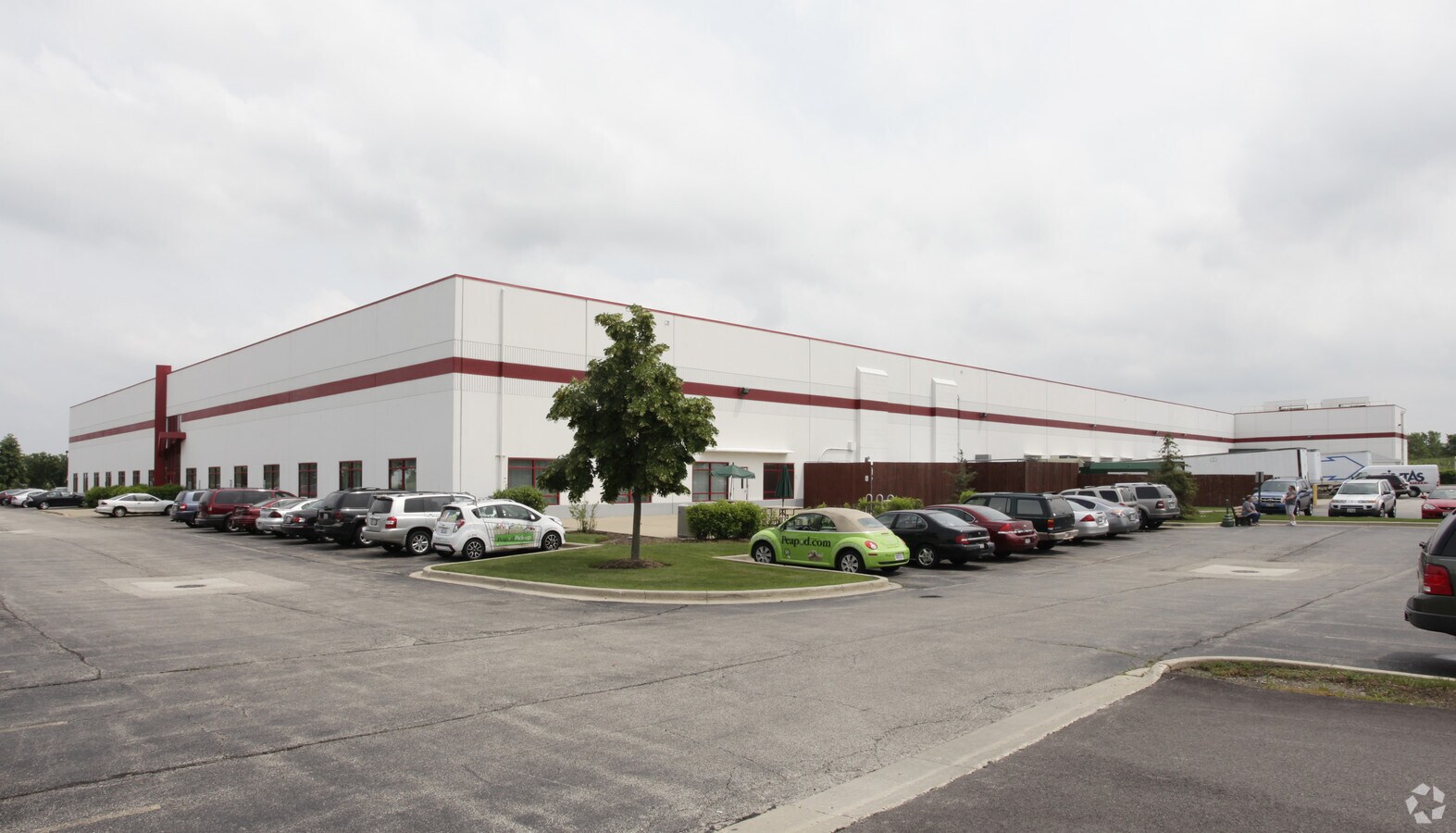 1325 Ensell Rd, Lake Zurich, IL 60047