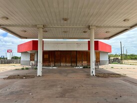 2250 W Overland Trl, Abilene TX - Convenience Store