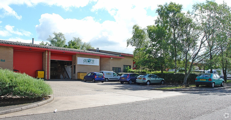 24-29 Low Farm Pl, Northampton for lease - Building Photo - Image 1 of 8