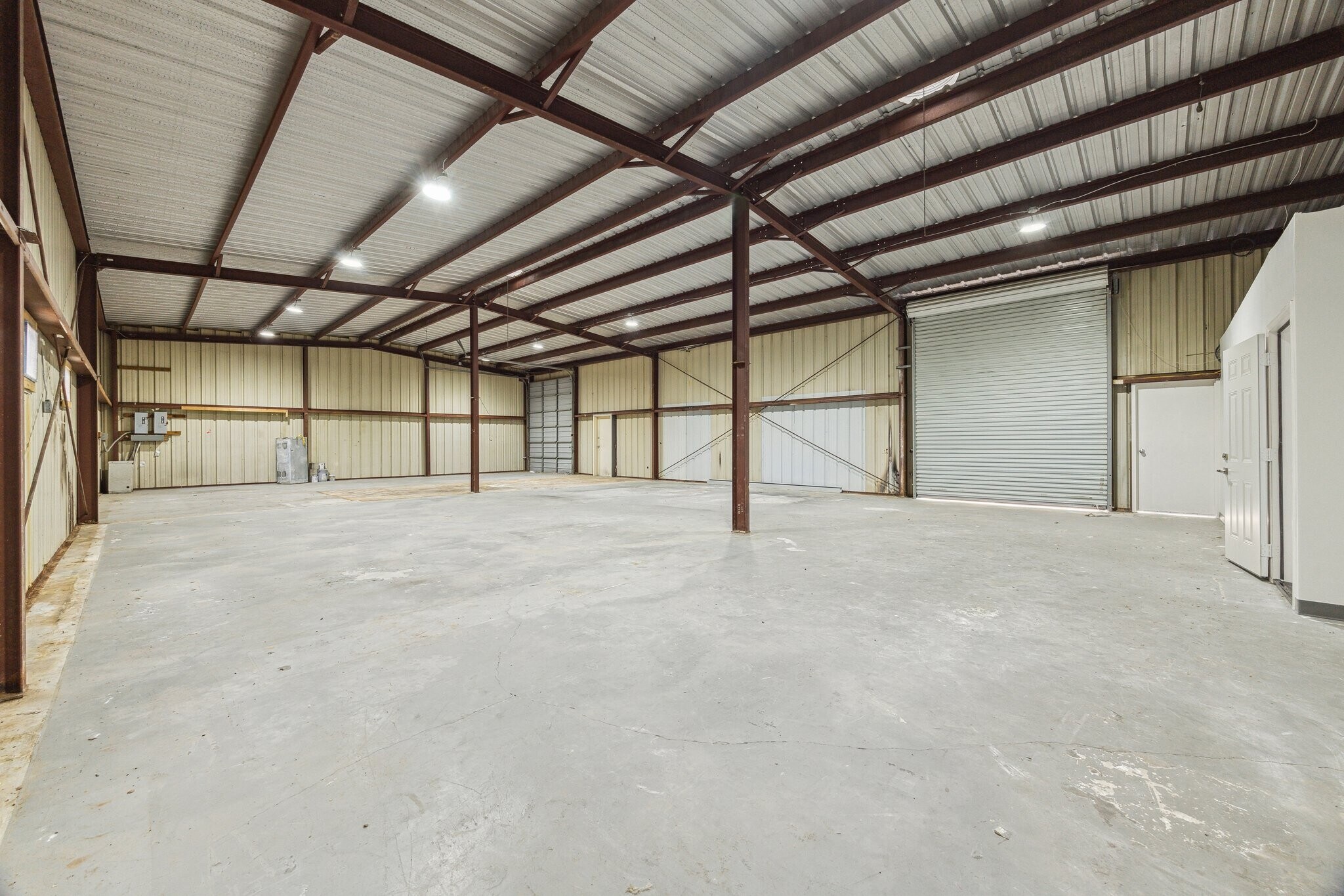 14722 Regnal St, Houston, TX for lease Interior Photo- Image 1 of 5