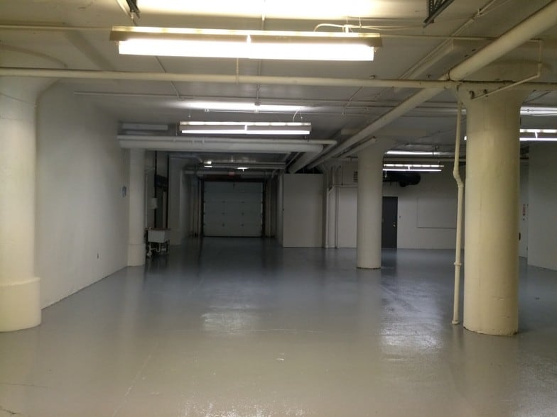 55 S State Ave, Indianapolis, IN for lease - Building Photo - Image 3 of 13