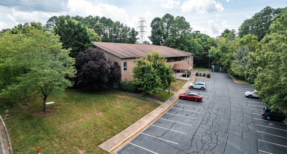 2609 N Duke St, Durham, NC for lease - Building Photo - Image 2 of 6