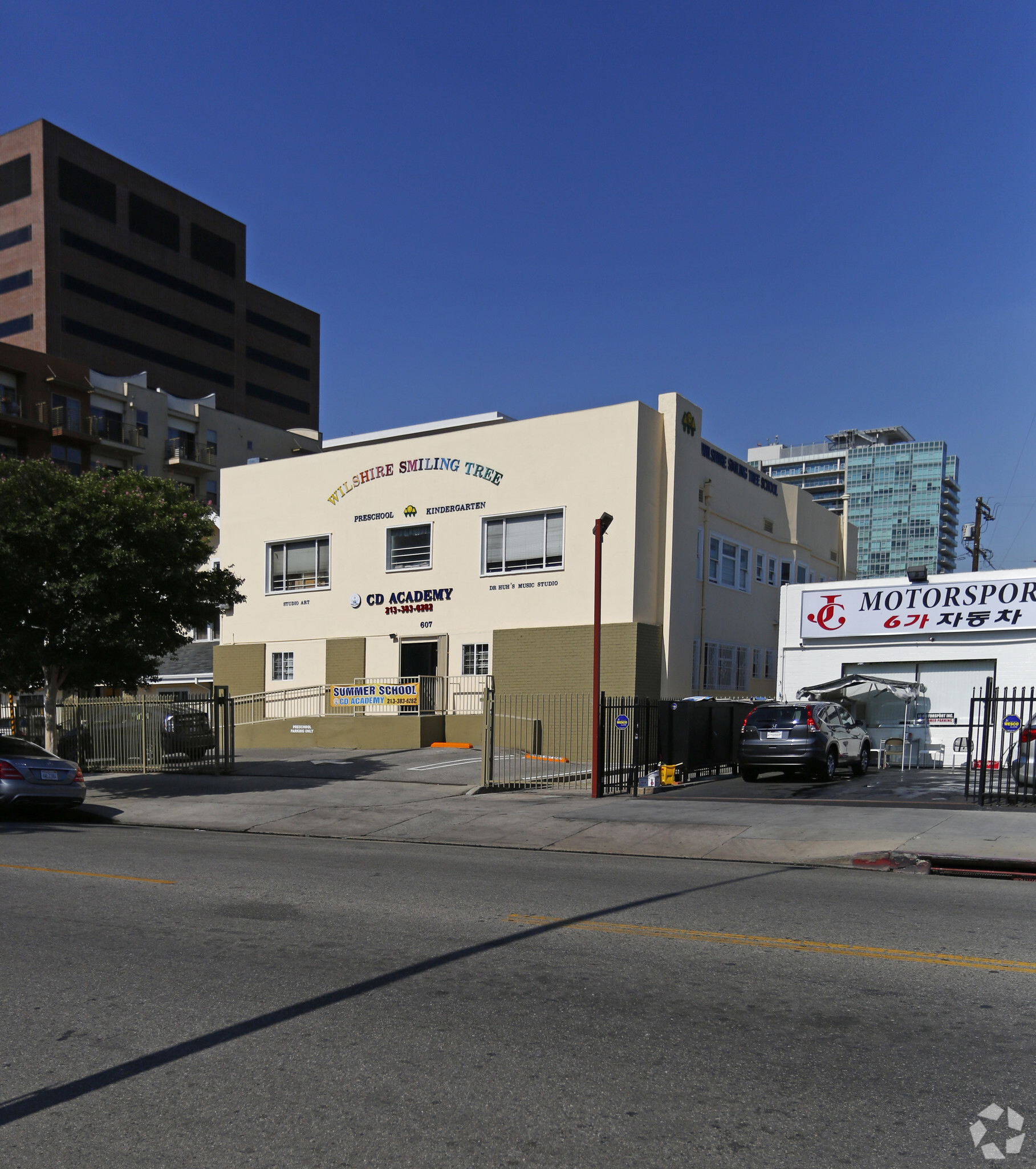 607 S Hobart Blvd, Los Angeles, CA for sale Primary Photo- Image 1 of 1