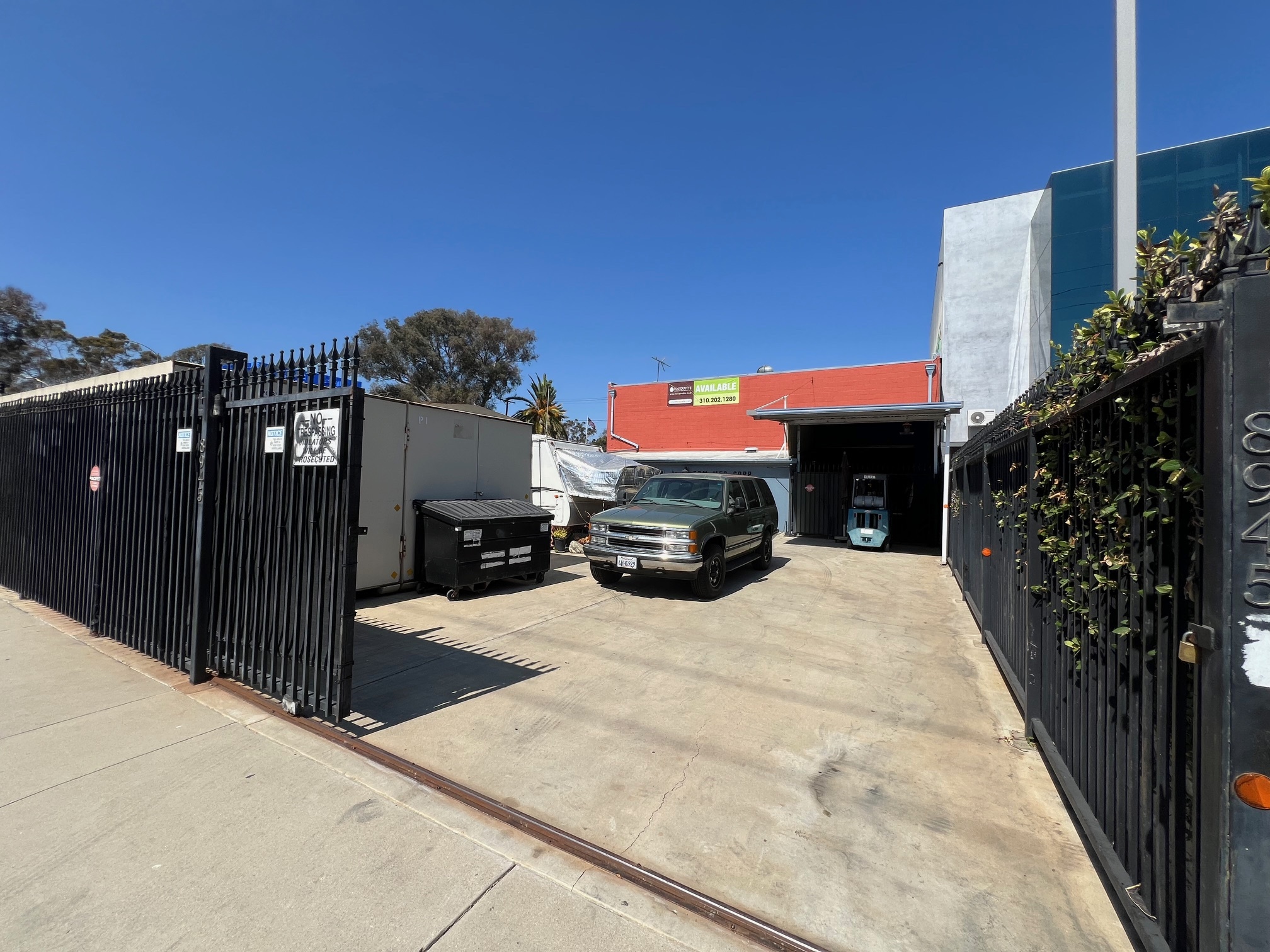 8945 Ellis Ave, Los Angeles, CA for lease Building Photo- Image 1 of 4