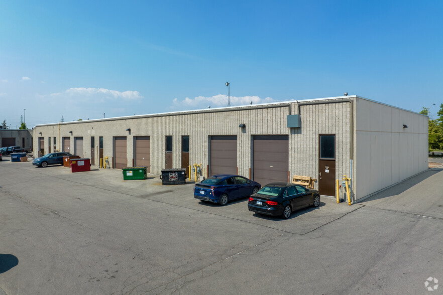 4181 Sladeview Cres, Mississauga, ON for lease - Building Photo - Image 3 of 5